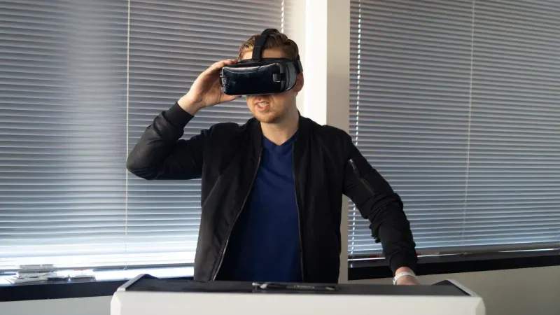 株式会社ネクストビジョンVRスタジオ 11